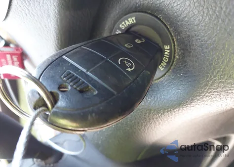 2017 Jeep Cherokee Latitude 4X4 z USA, uszkodzony, nr VIN 1C4PJMCB0HW634904